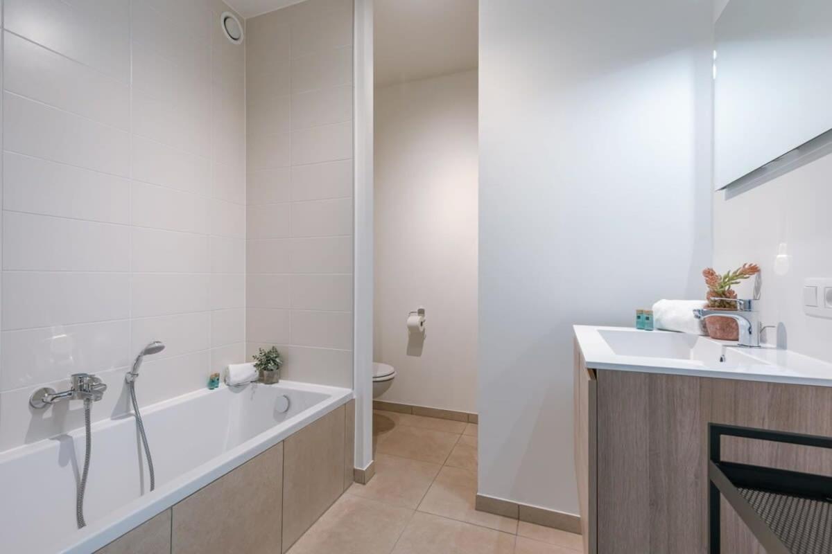 Huswell - Lovely New Apartment At The Harbor + Parking Brugge Ngoại thất bức ảnh