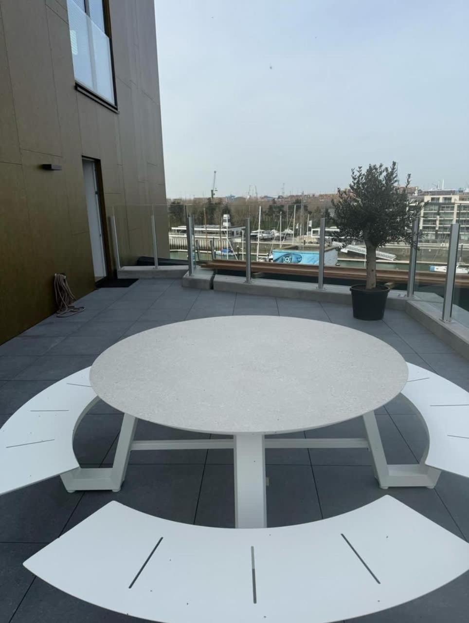 Huswell - Lovely New Apartment At The Harbor + Parking Brugge Ngoại thất bức ảnh